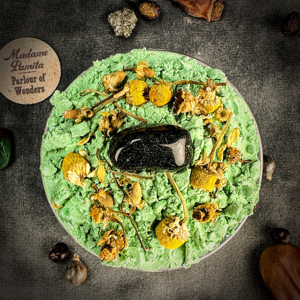 Abundant Prosperity Sachet Powder by Madame Pamita