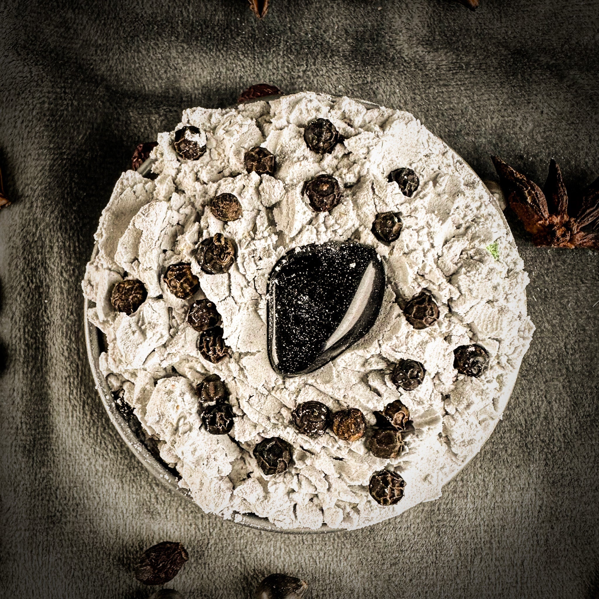 Banishing Sachet Powder by Madame Pamita