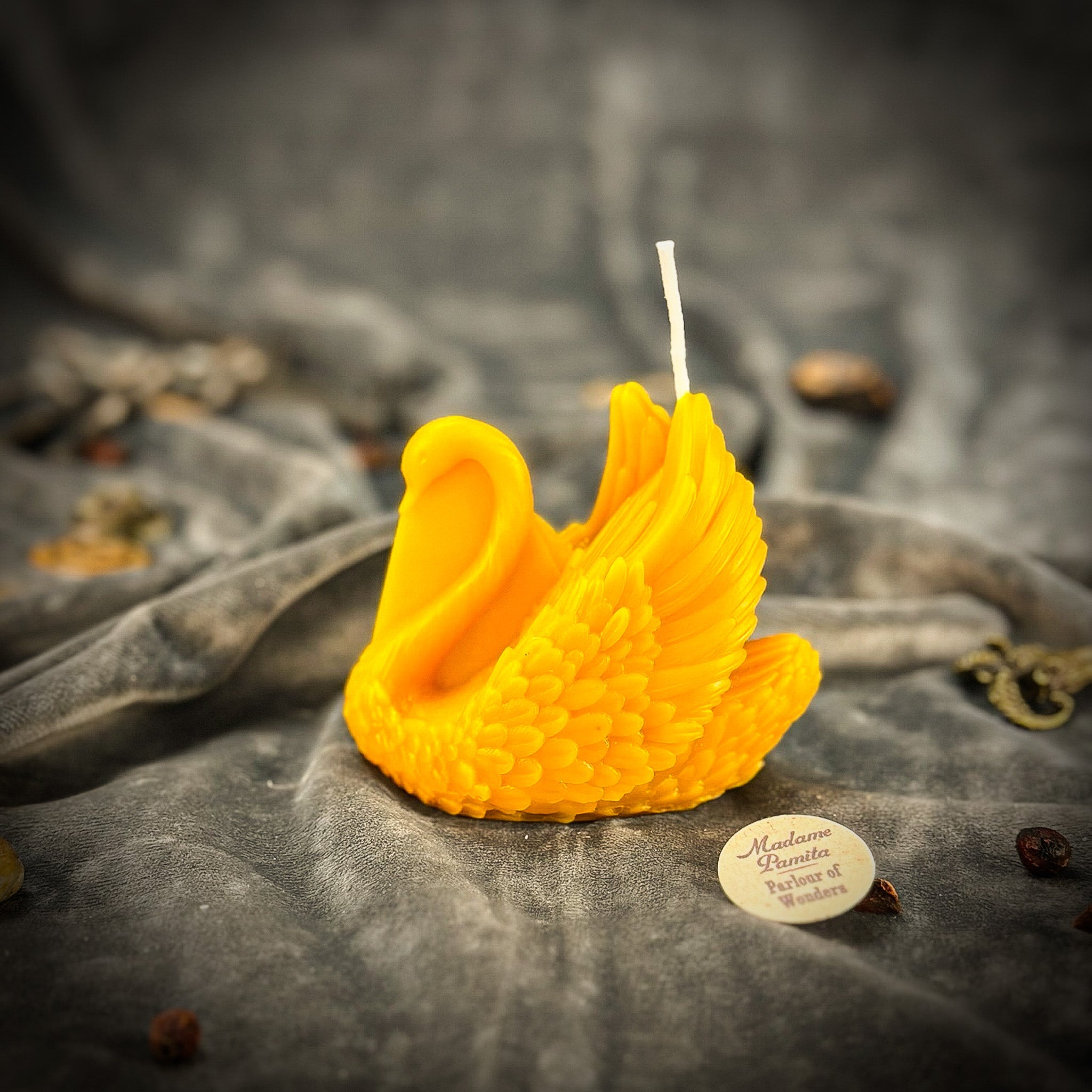 Beeswax Elegant Swan Spell Candle