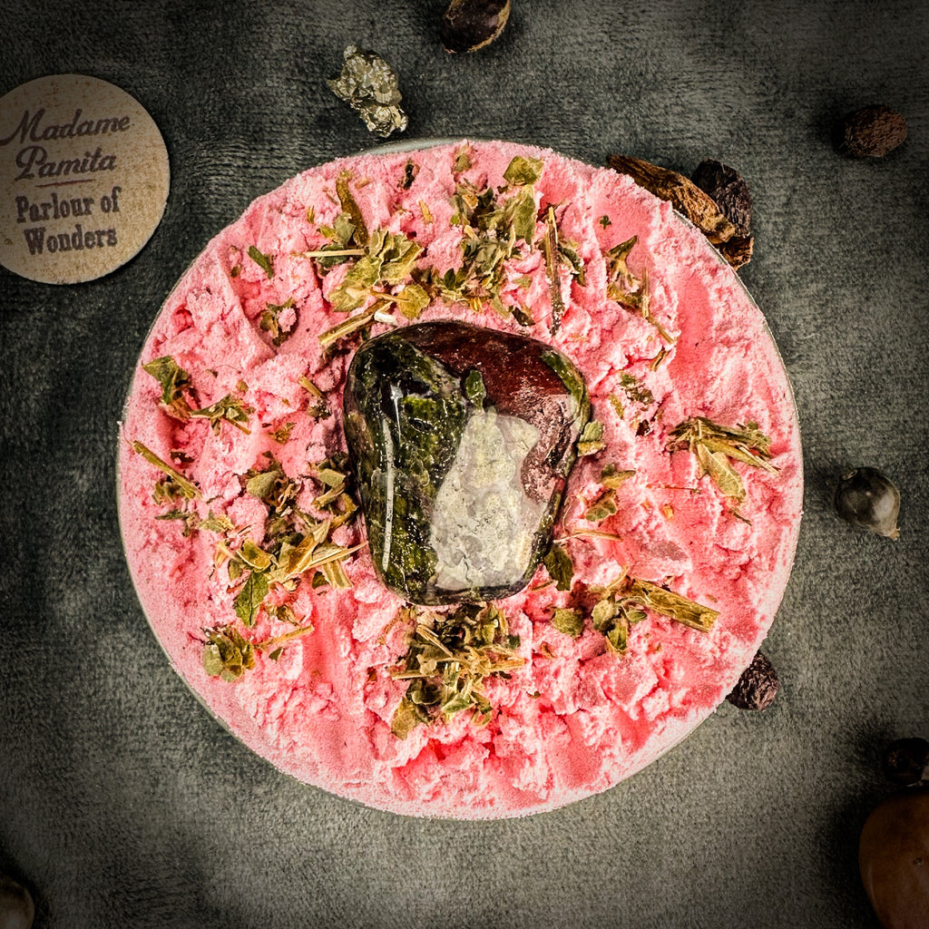 Dragon's Blood Sachet Powder by Madame Pamita