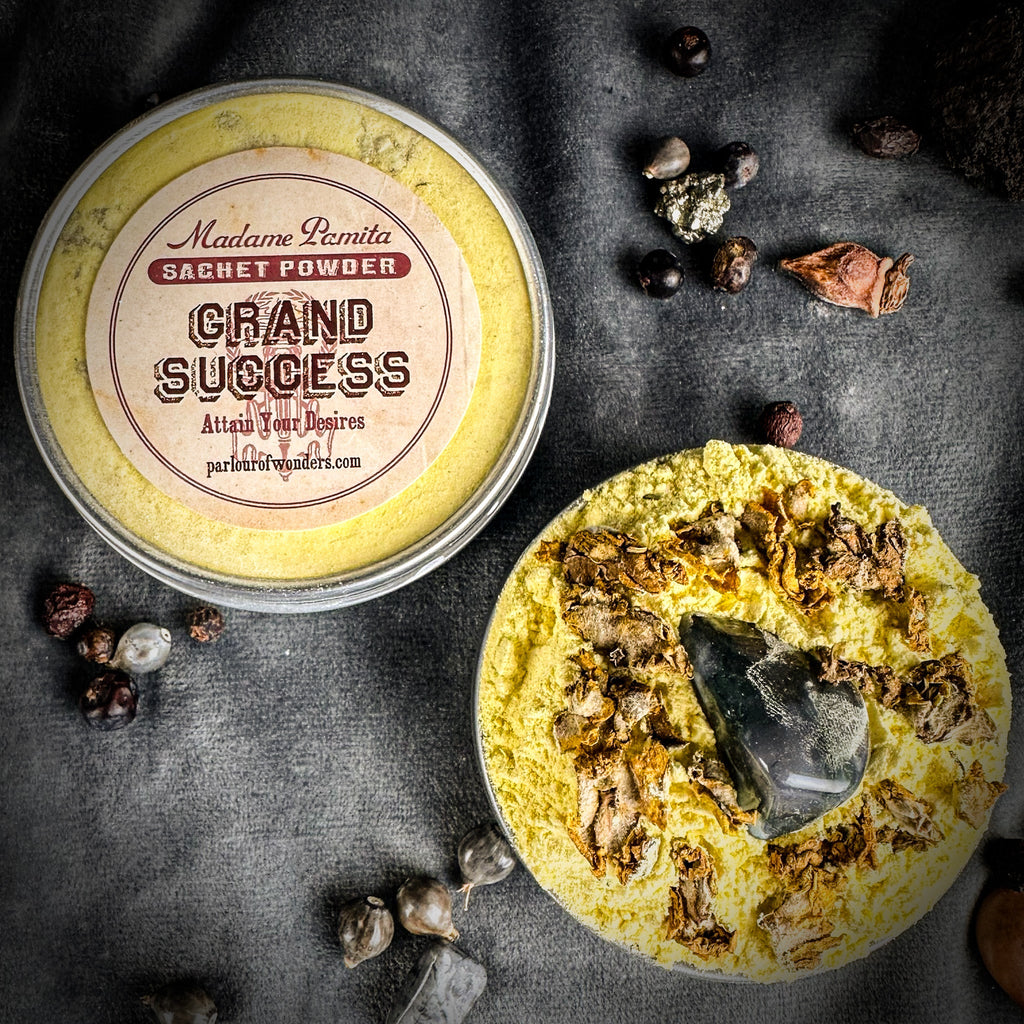 Grand Success Sachet Powder by Madame Pamita