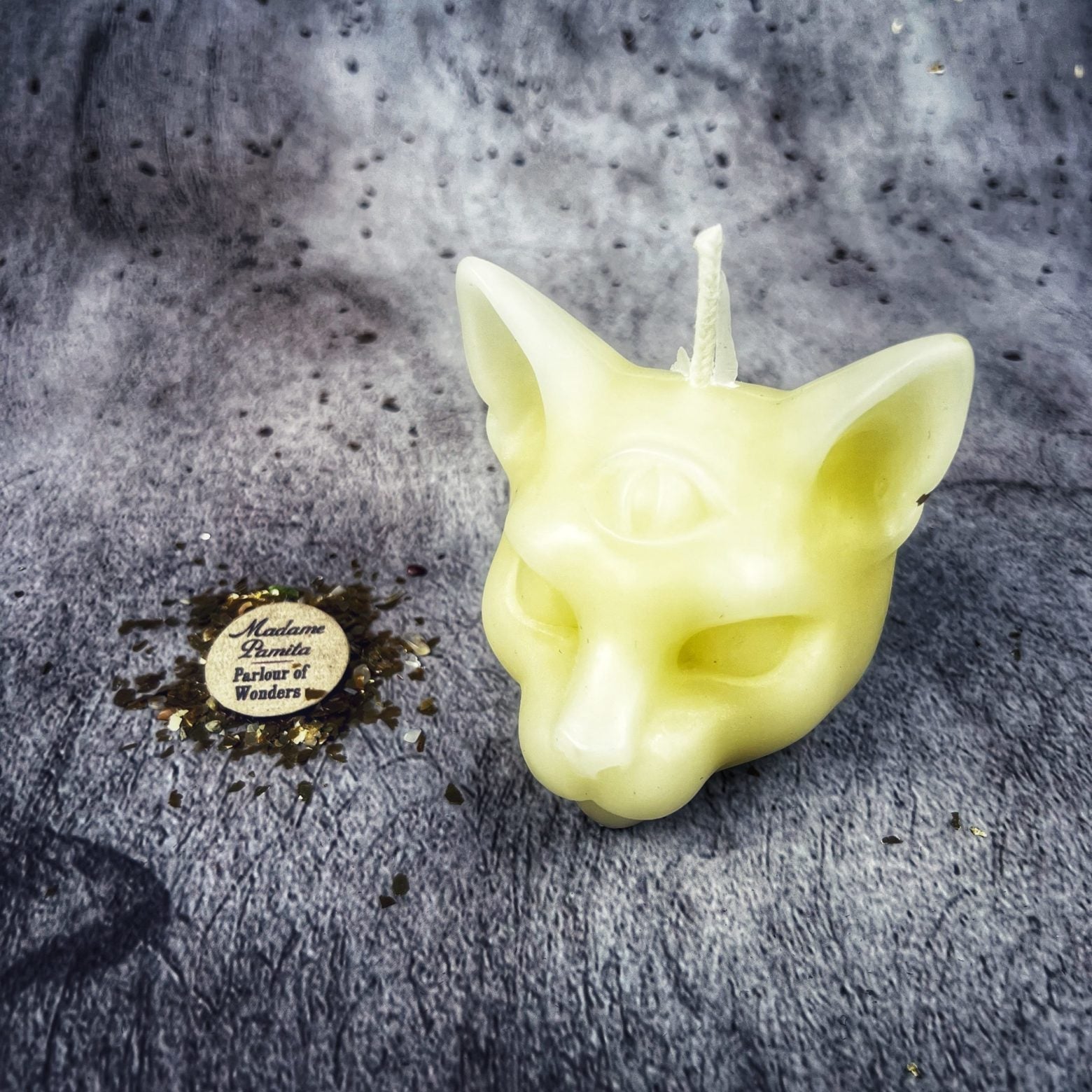 Beeswax Psychic Cat Spell Candle