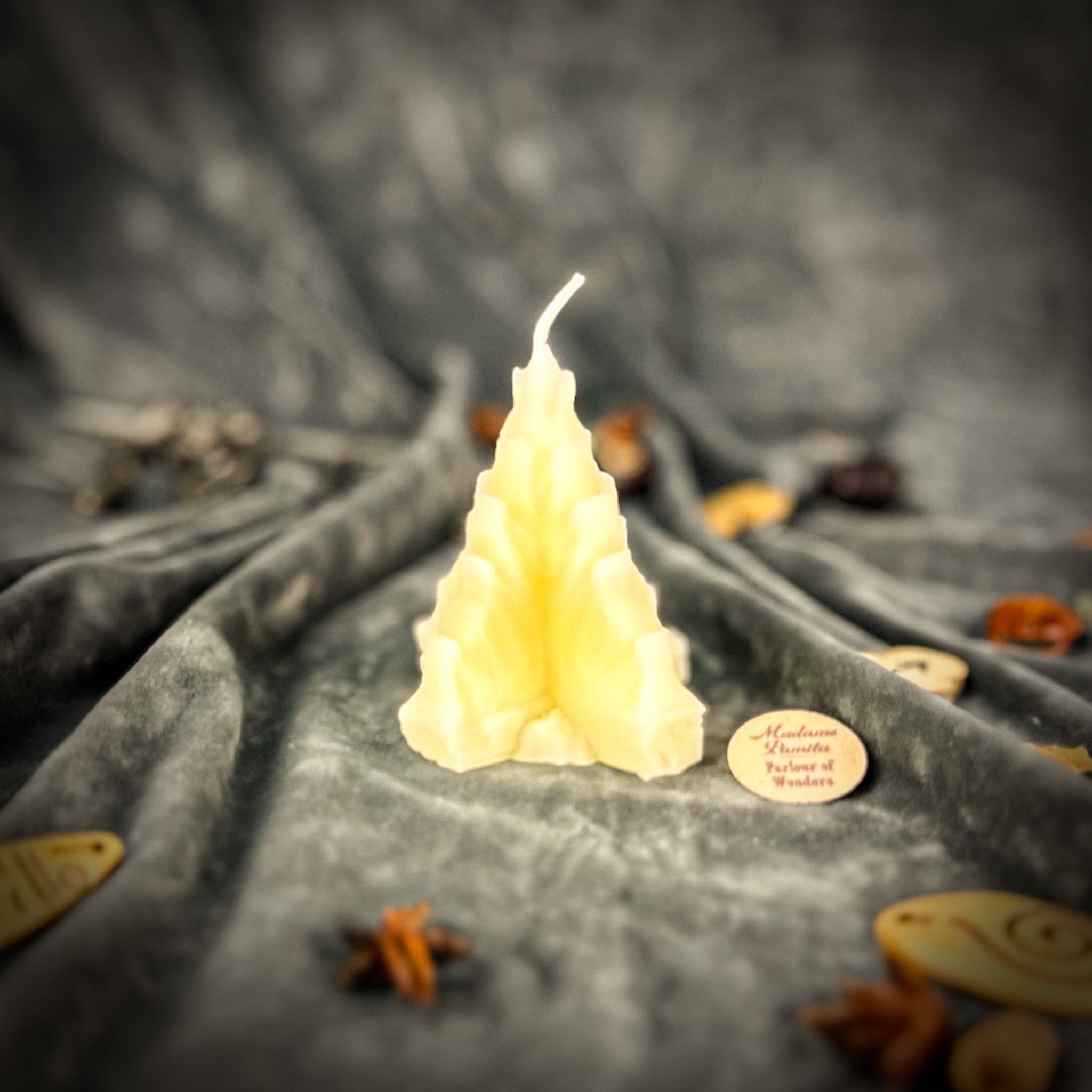 Beeswax Vohon’ Living Fire Spell Candle