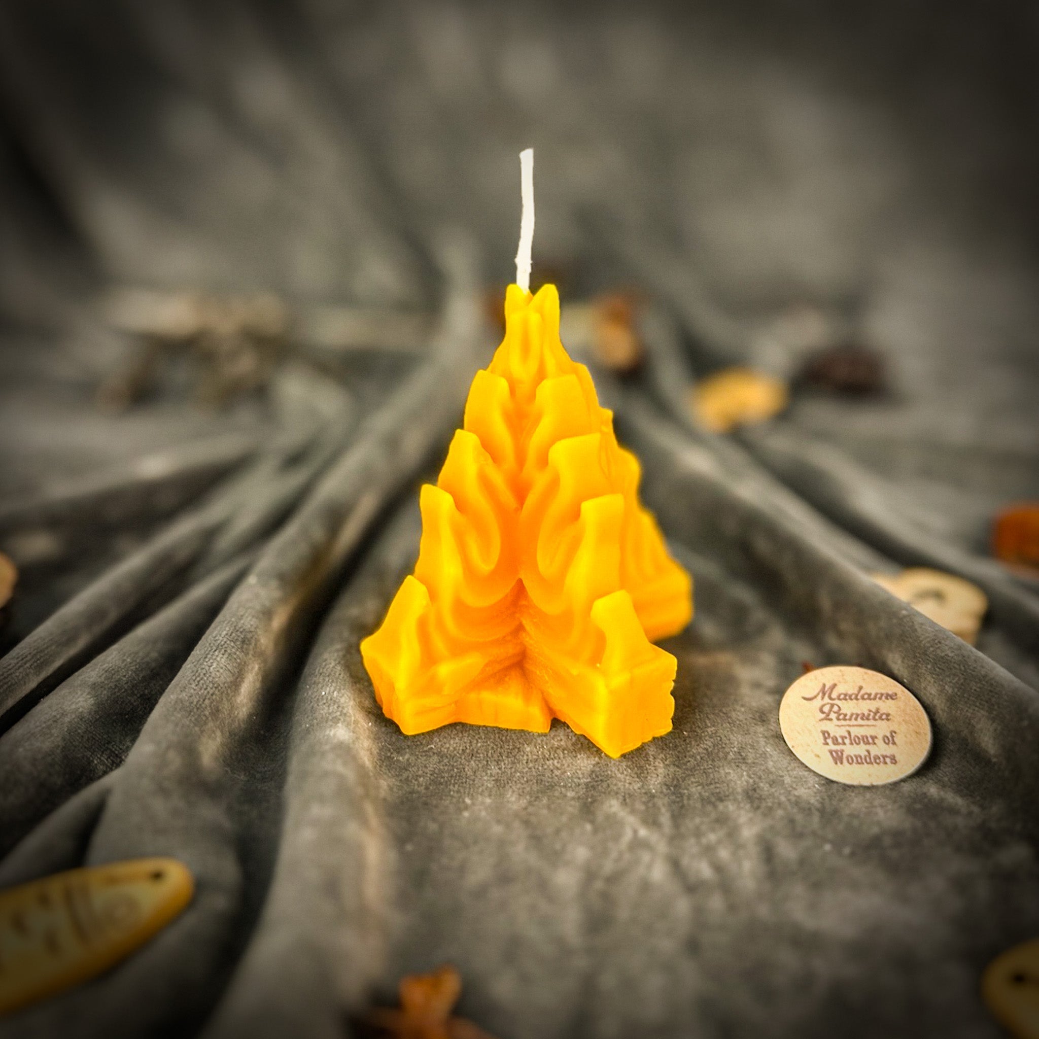 Beeswax Vohon’ Living Fire Spell Candle