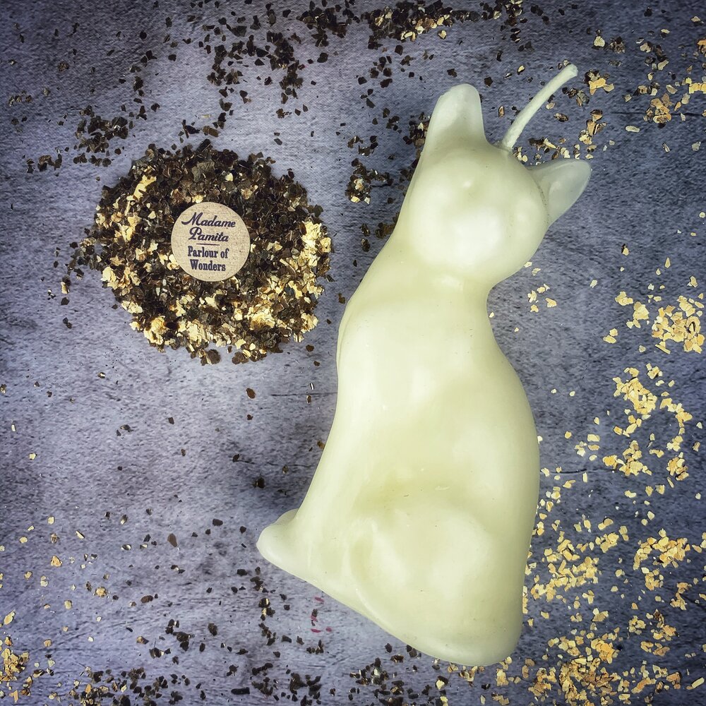 Beeswax Lucky Cat Spell Candle