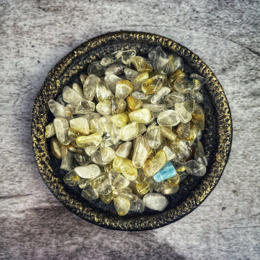 Rutilated Quartz Gem Chips