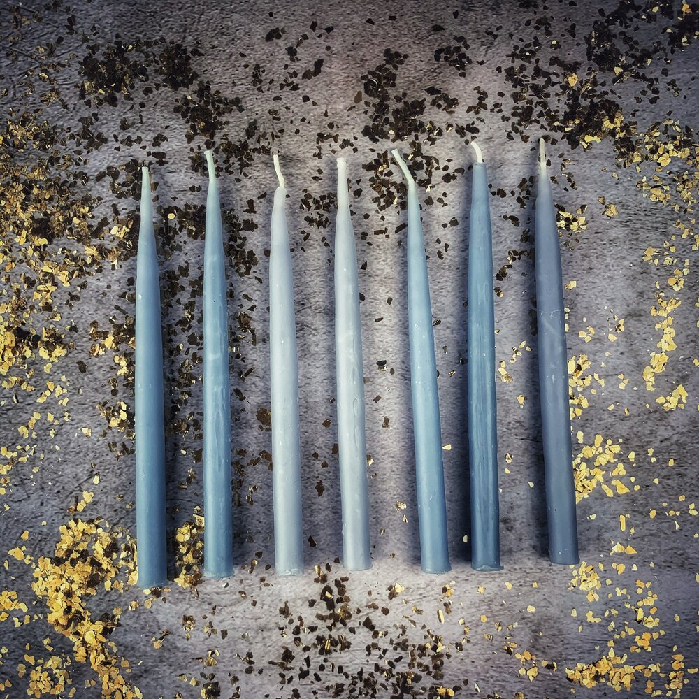 Slim Beeswax Taper
