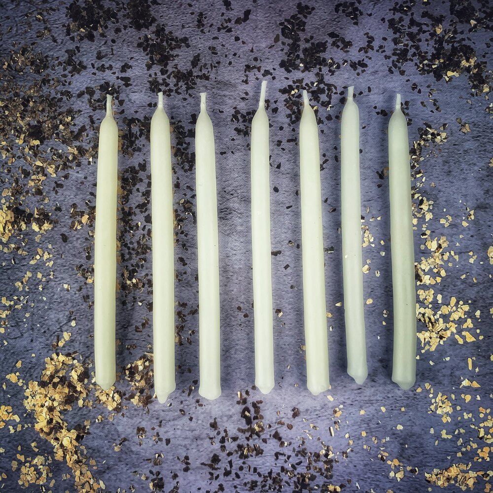 Slim Beeswax Taper