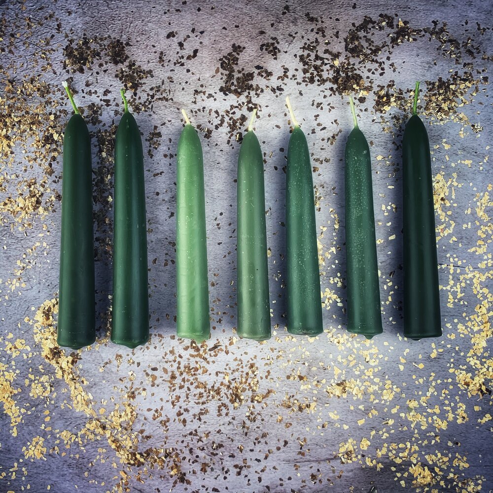 Thick Beeswax Taper