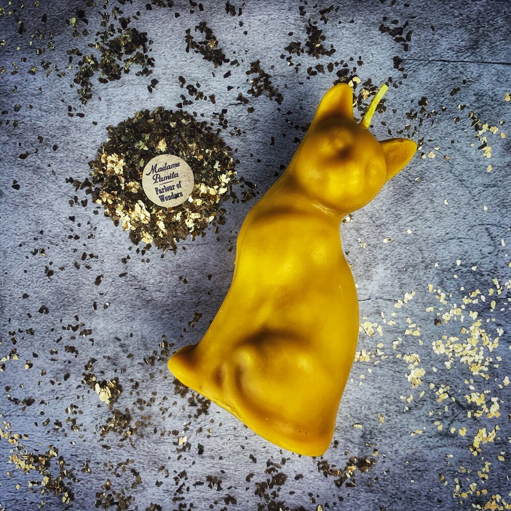 Beeswax Lucky Cat Spell Candle